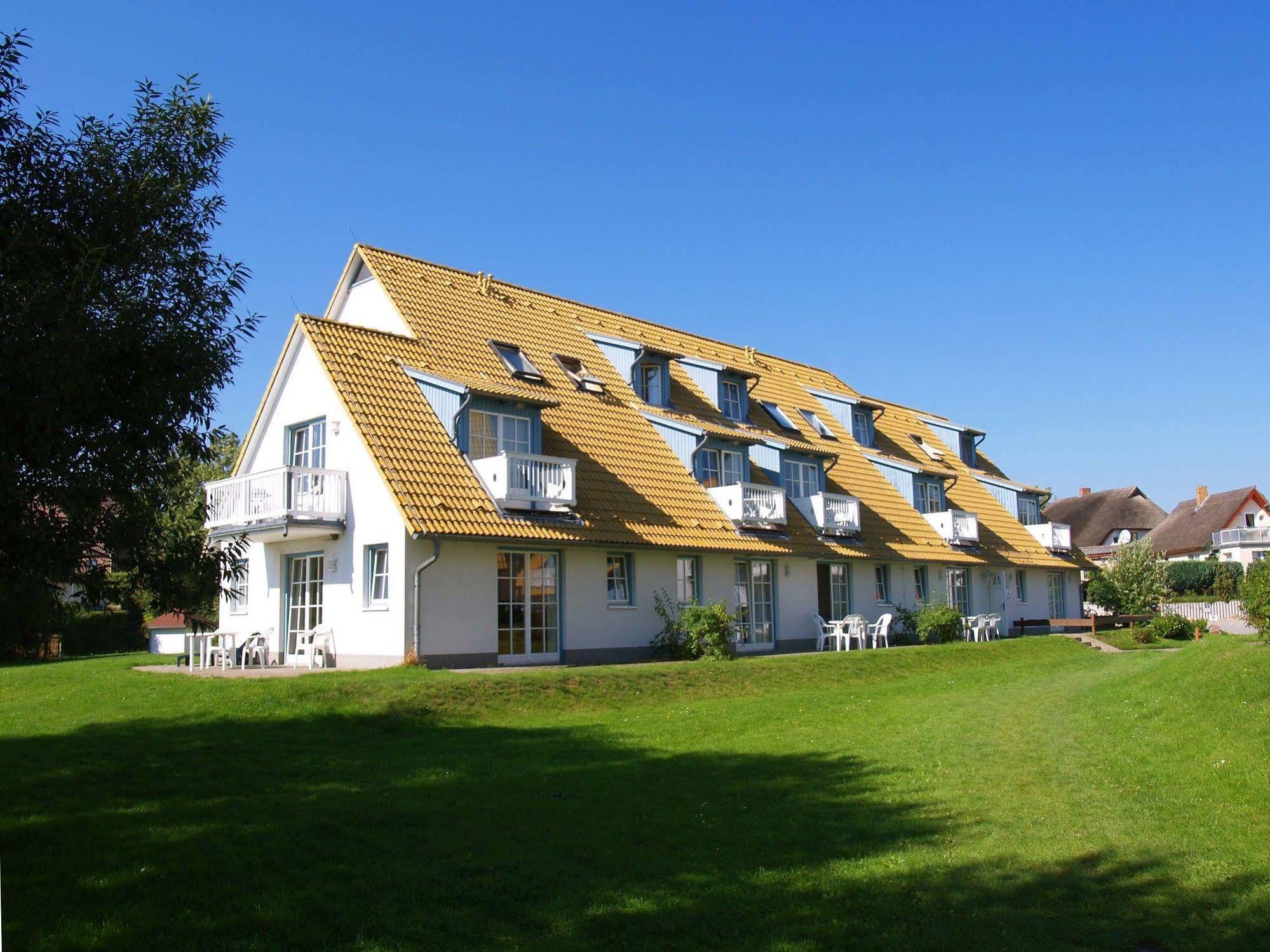 Hotel- & Ferienanlage Kapitaens-Haeuser Breege Exterior photo